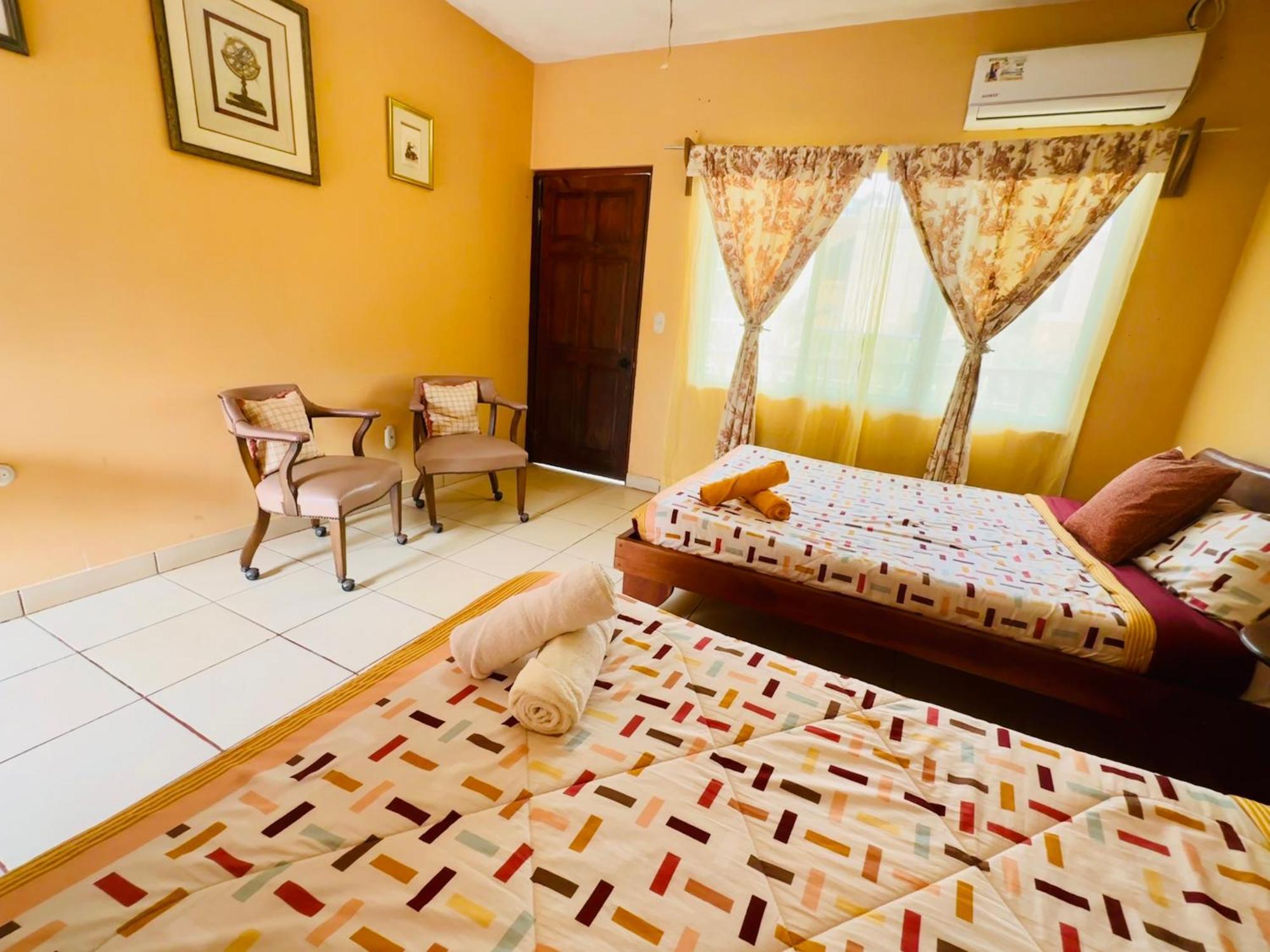Hotel Georgi Cr Veintisiete de Abril Екстериор снимка
