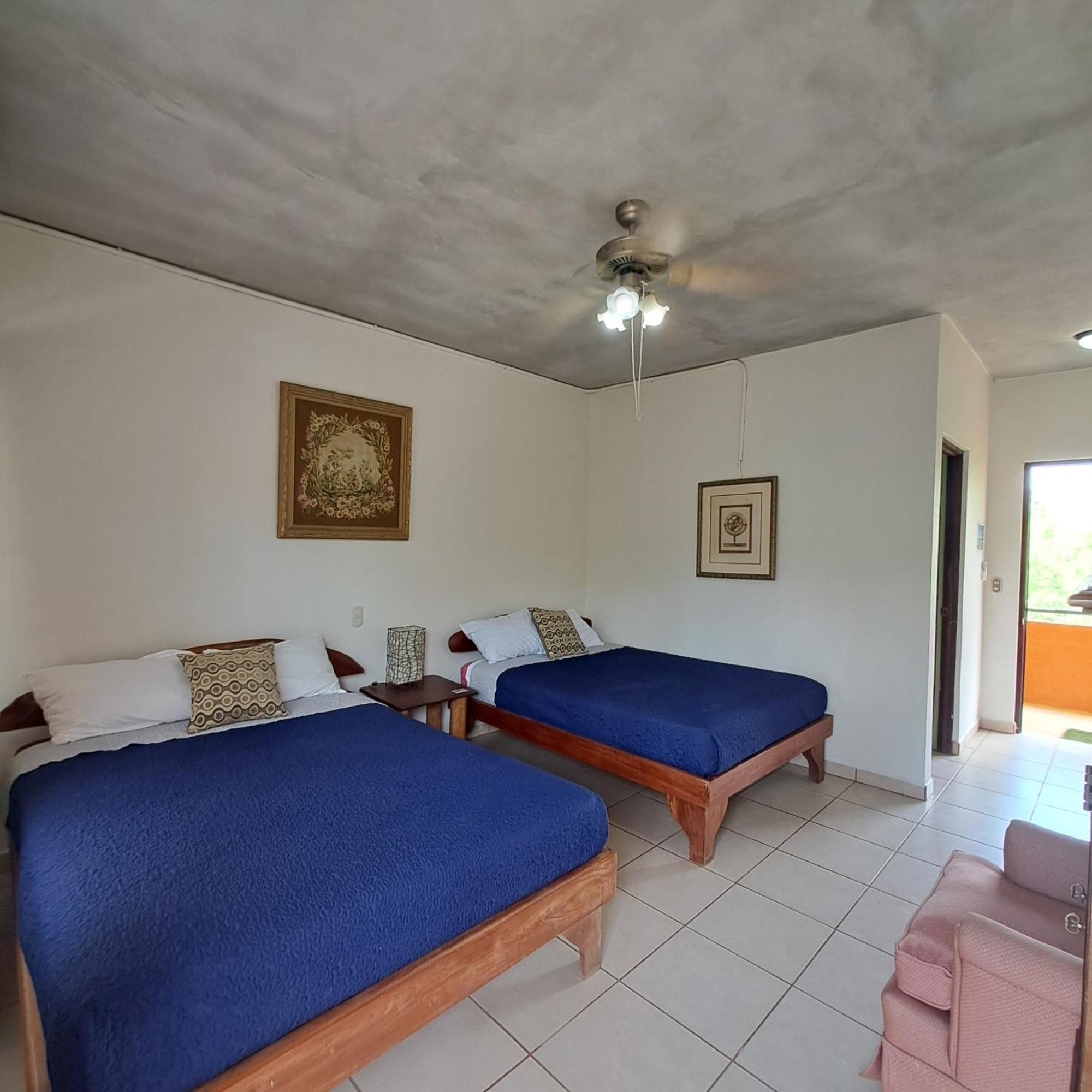 Hotel Georgi Cr Veintisiete de Abril Екстериор снимка