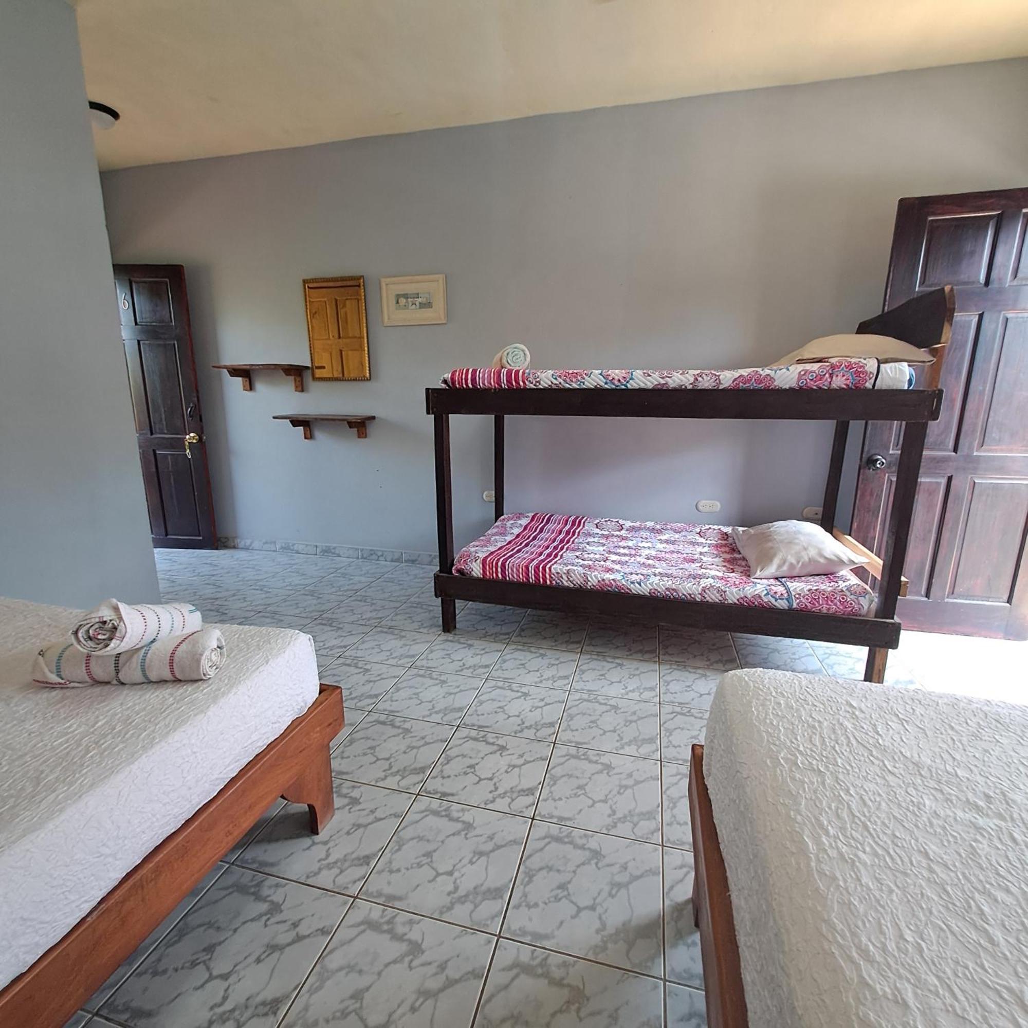 Hotel Georgi Cr Veintisiete de Abril Екстериор снимка